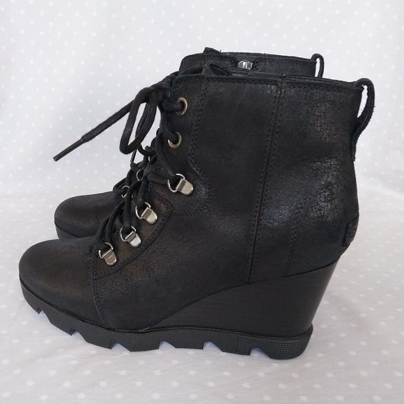 Sorel Women's Joan Uptown Black Oiled Leather Waterproof Lace Up Bootie - Picture 2 of 11